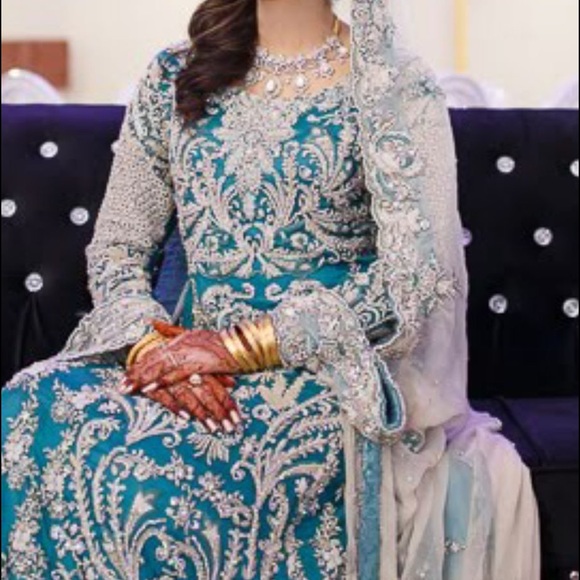 Bridal maxi Pakistani Indian dress in new condition - Picture 3 of 13